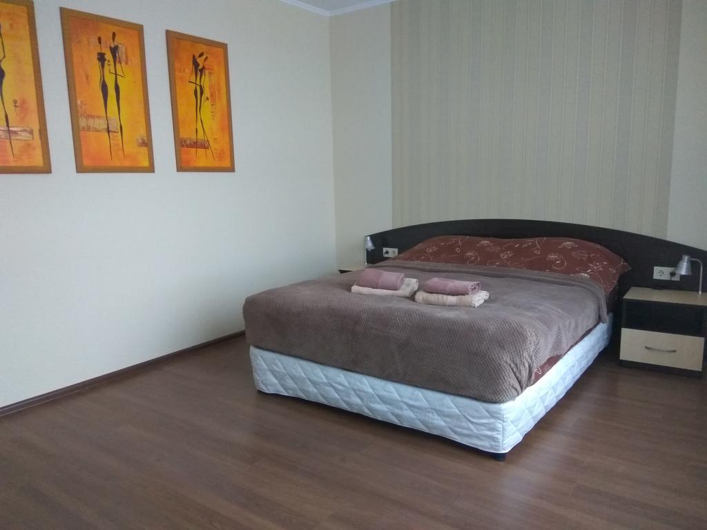 S&M Apartments - Zarichna เคียฟ ภายนอก รูปภาพ